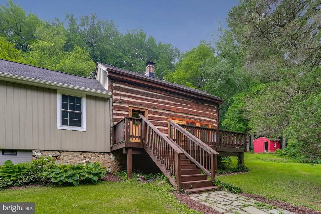Photo of 828 WARREN ROAD