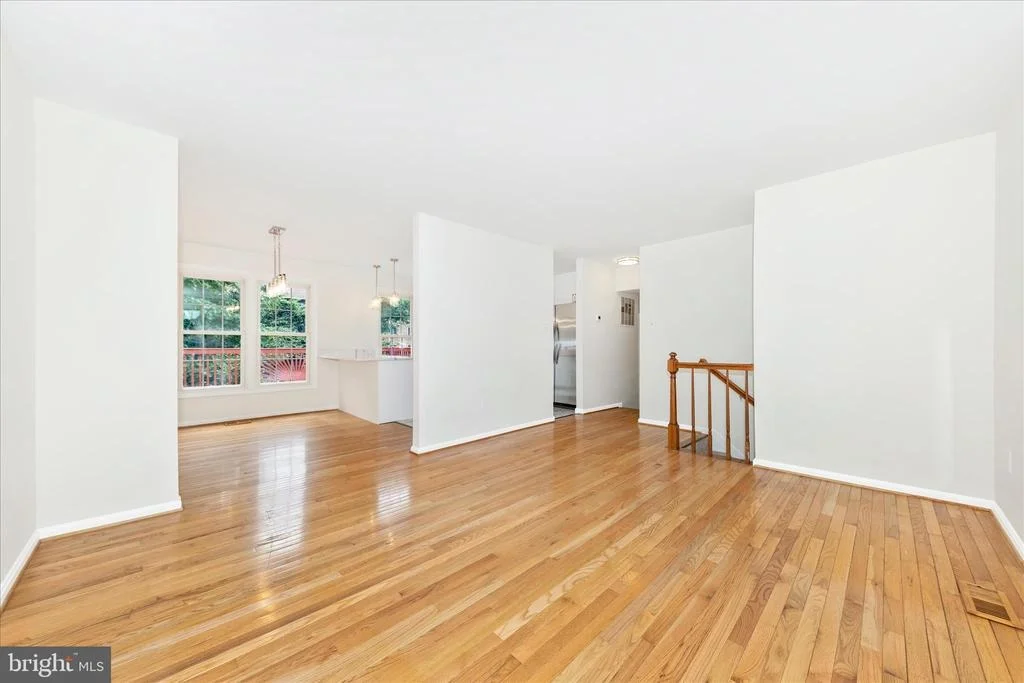 Photo of 176 STONEYBROOK COURT