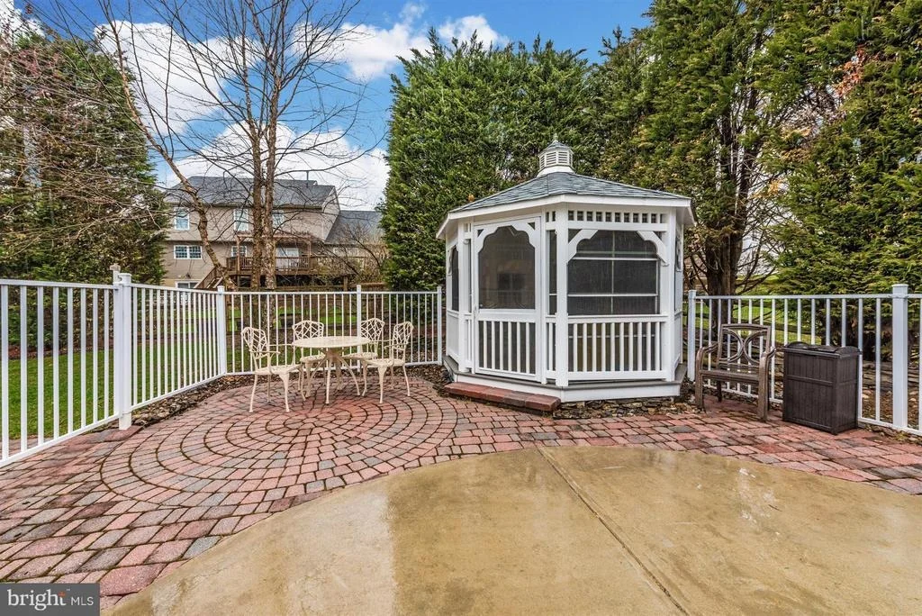 Photo of 6704 HEIRLOOM COURT