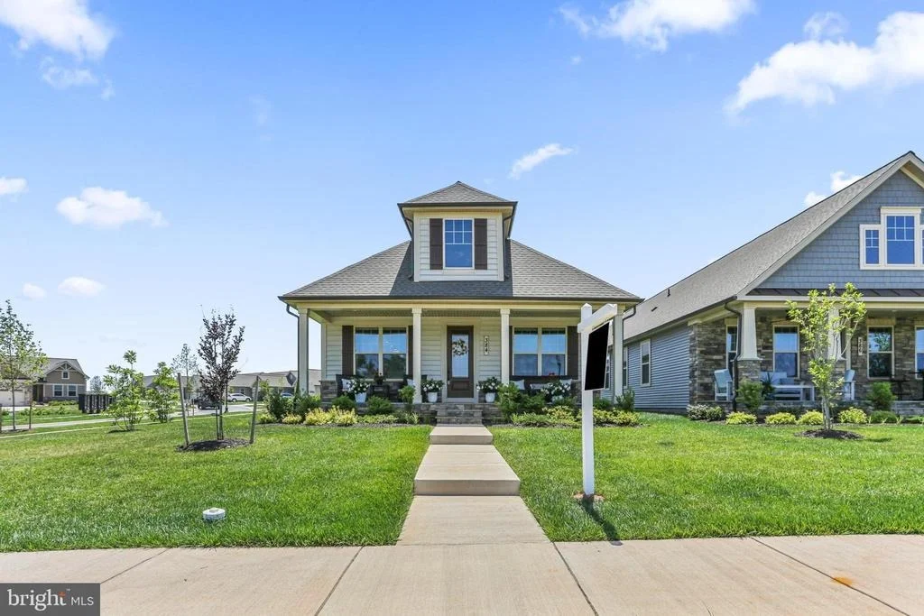 Photo of 384 CROWN POINT DRIVE
