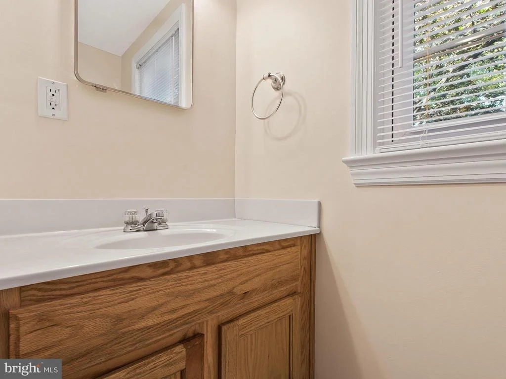 Photo of 9419 RUSSELL ROAD