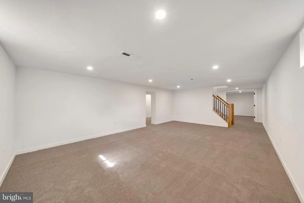 Photo of 615 TANEY AVENUE