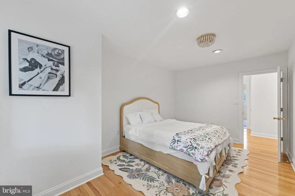 Photo of 123 GLADE CIRCLE W
