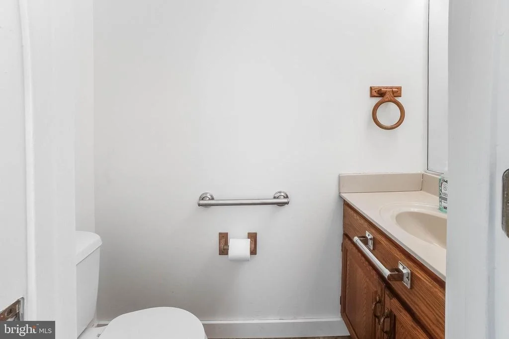Photo of 28011 LINE ROAD