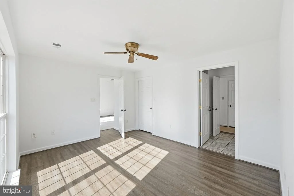 Photo of Unit 3A at 2103 WAYSIDE DRIVE