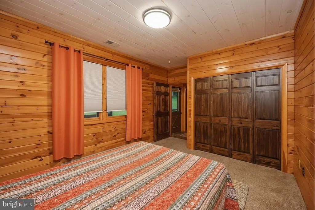 Photo of 253 GLEANINGS DRIVE