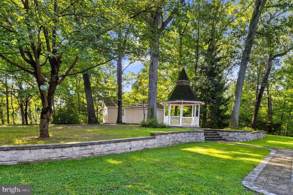 Photo of 606 SANDY HILL ROAD