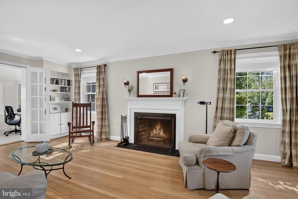 Photo of 104 WILLIAMSBURG DRIVE