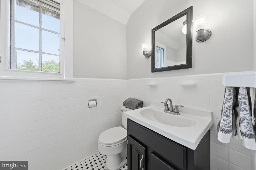 Photo of 408 CARROLL PARKWAY