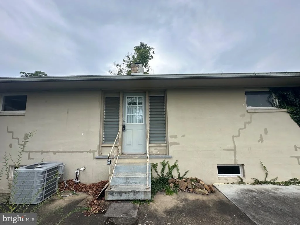 Photo of 214 MOLDEN DRIVE