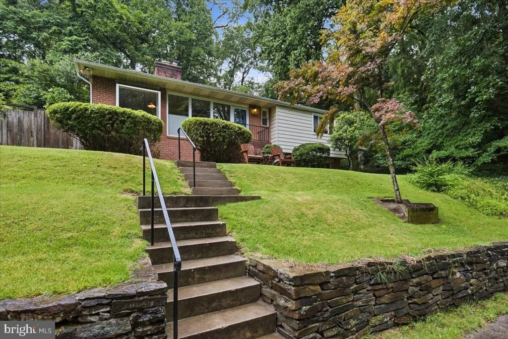 Photo of 10802 LOCKRIDGE DRIVE