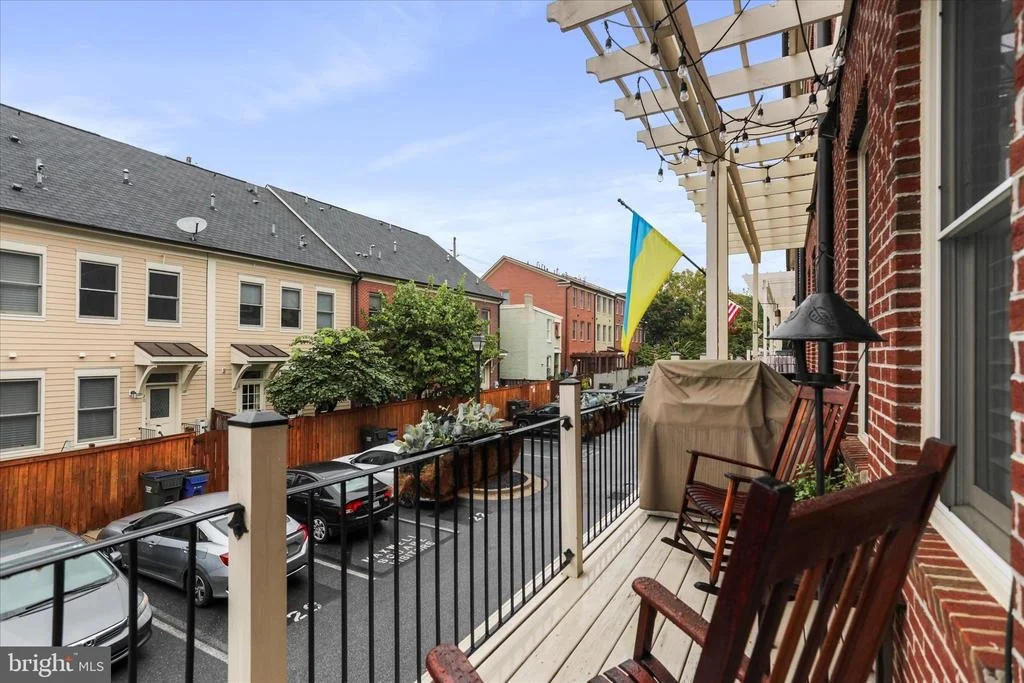 Photo of 20 MAXWELL SQUARE