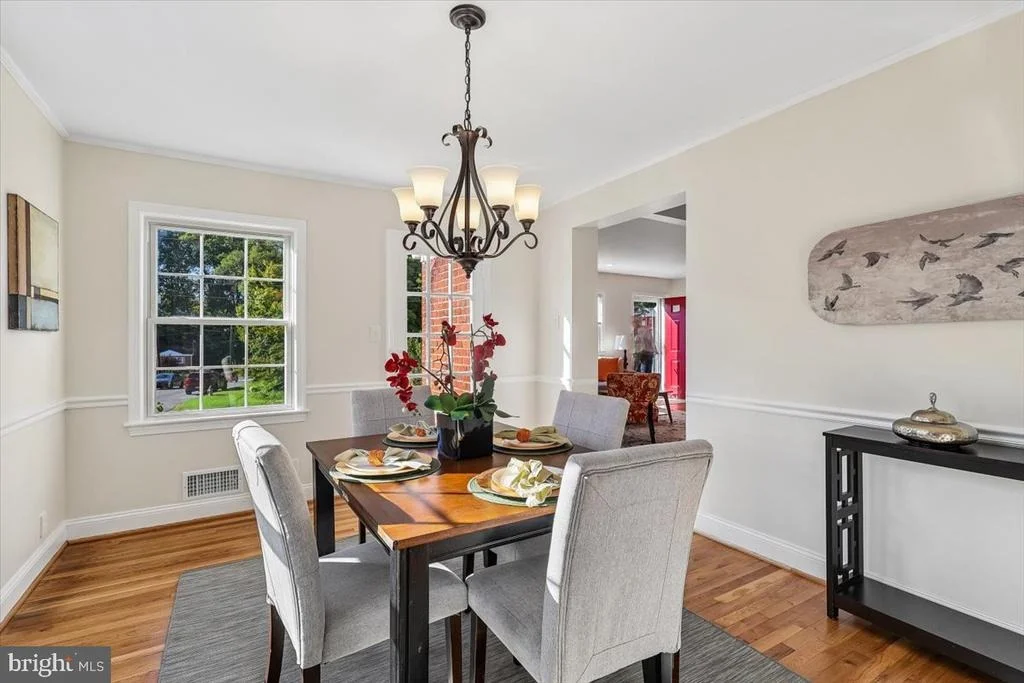 Photo of 1501 CREST ROAD
