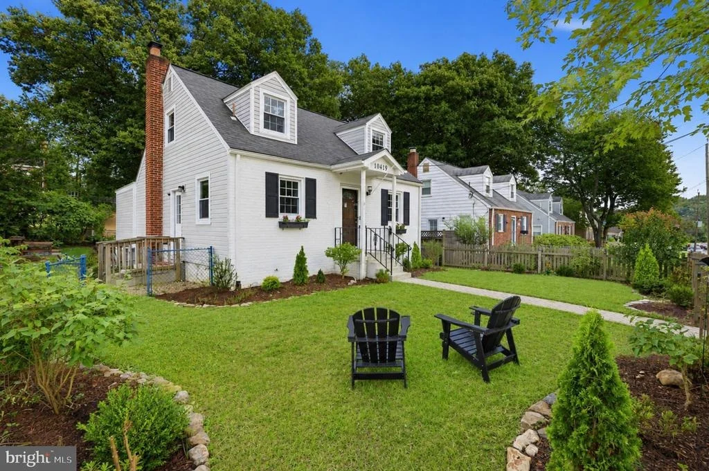 Photo of 10419 GRANDIN ROAD