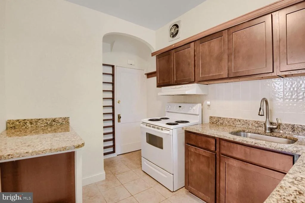 Photo of 1218 SOUTHVIEW ROAD