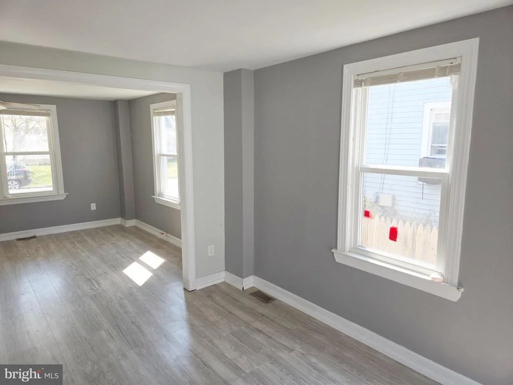 Photo of 10 HAWTHORNE AVENUE