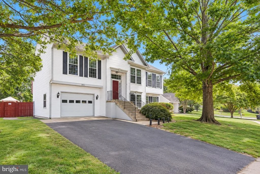 Photo of 9402 LUKE DRIVE