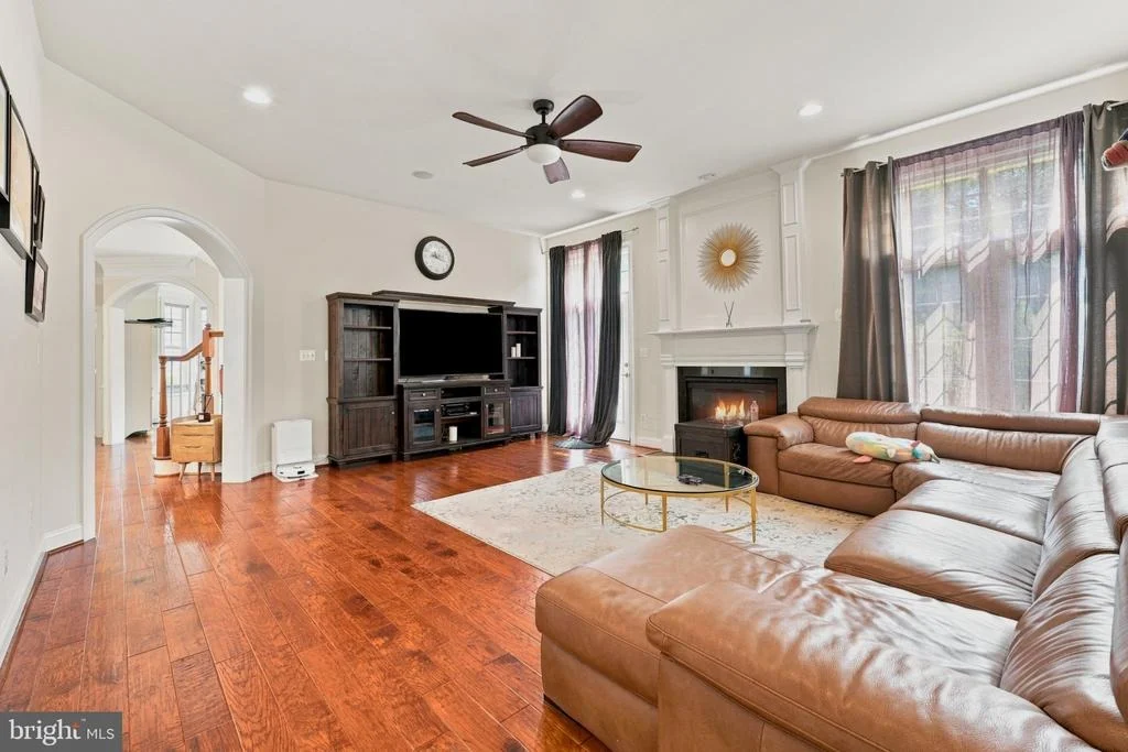 Photo of 44121 RIVERPOINT DRIVE