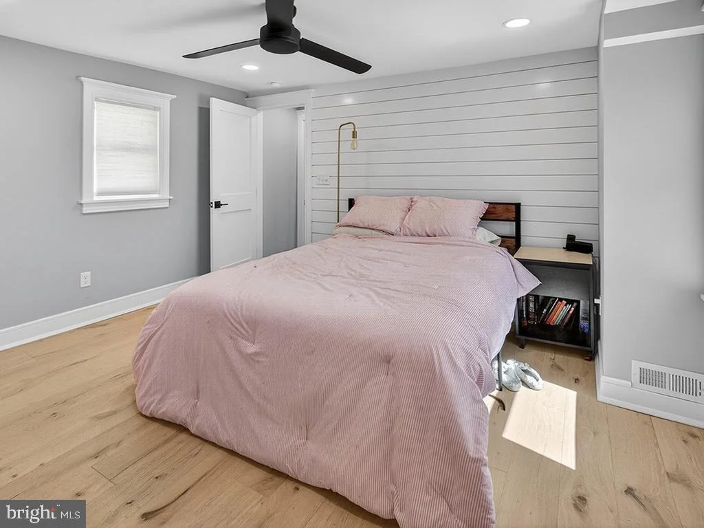 Photo of 412 KINGS HIGHWAY