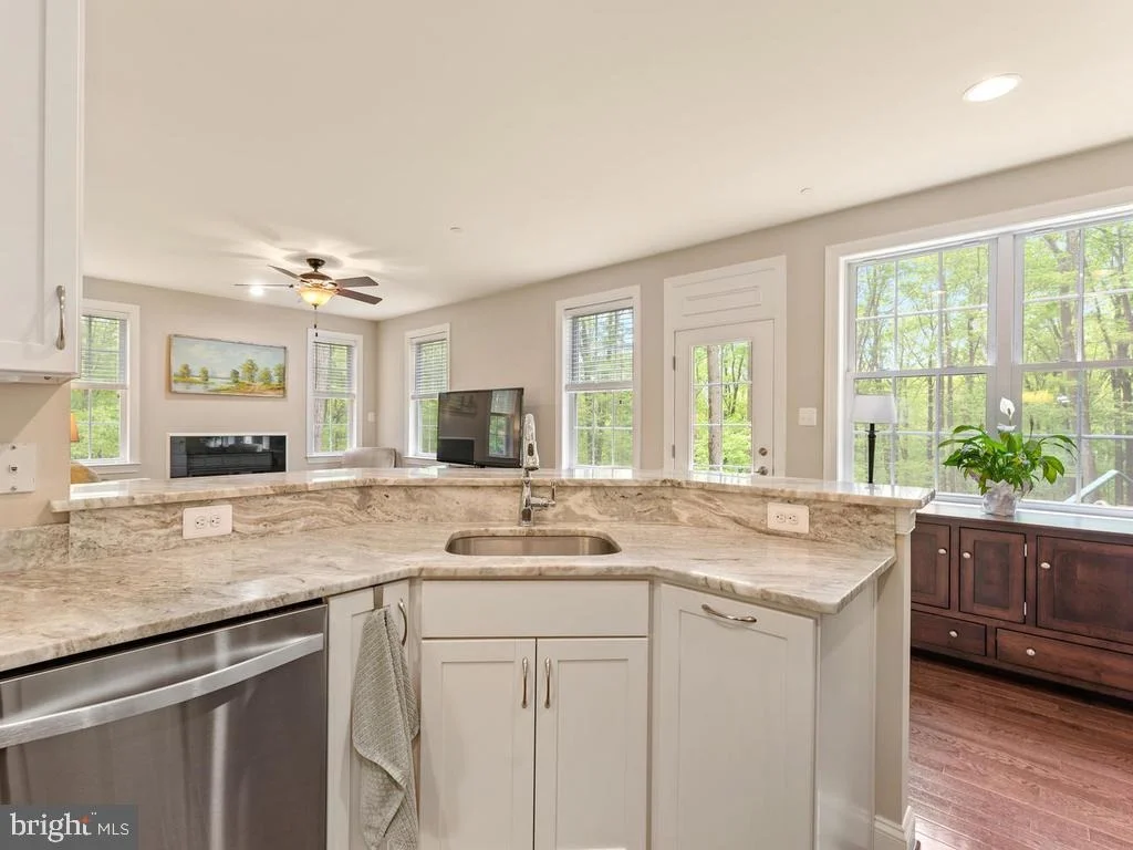 Photo of 995 WILDA DRIVE