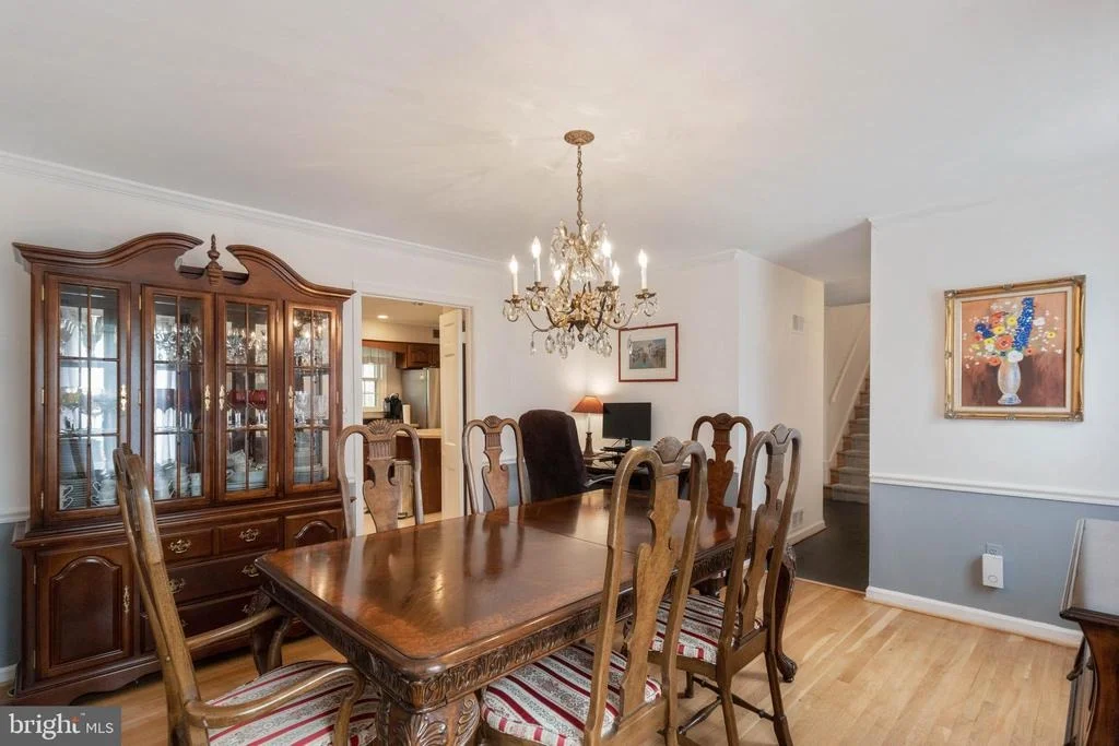 Photo of 2609 VILLAGE LANE