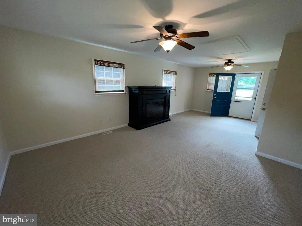 Photo of 28 CIRCLE DRIVE W