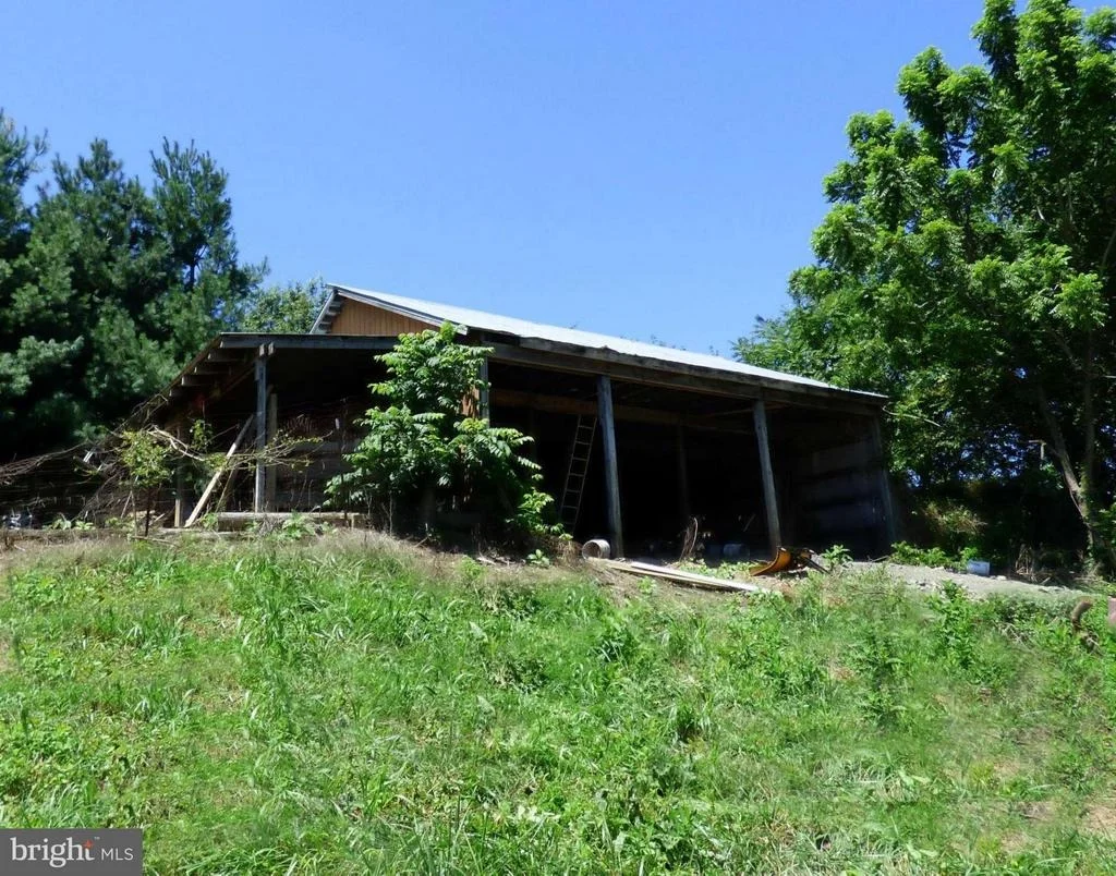 Photo of 8409 MAPLEVILLE ROAD