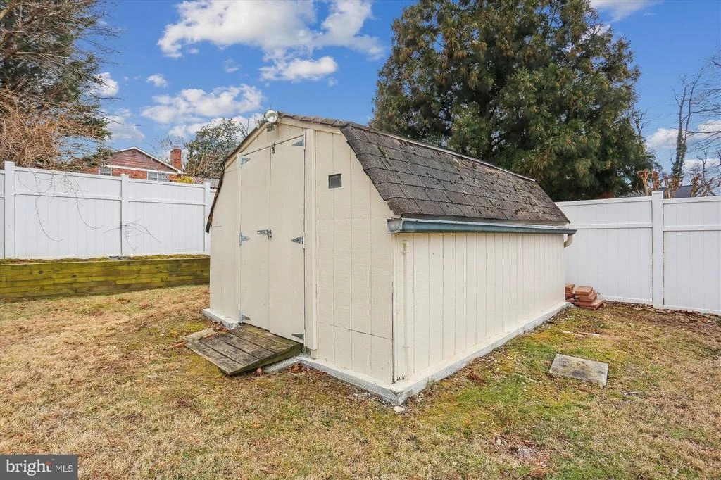 Photo of 707 HOLLYWOOD AVENUE