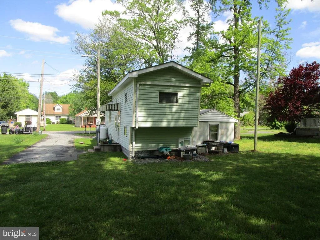 Photo of 2434 WHITE OAK