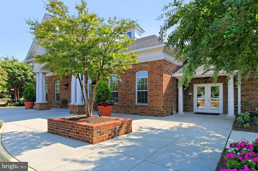 Photo of 6715 SELBOURNE LANE