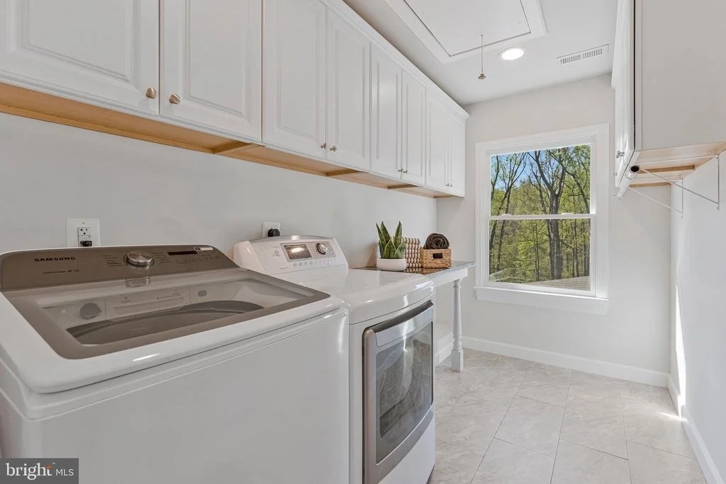 Photo of 8611 BROOK ROAD