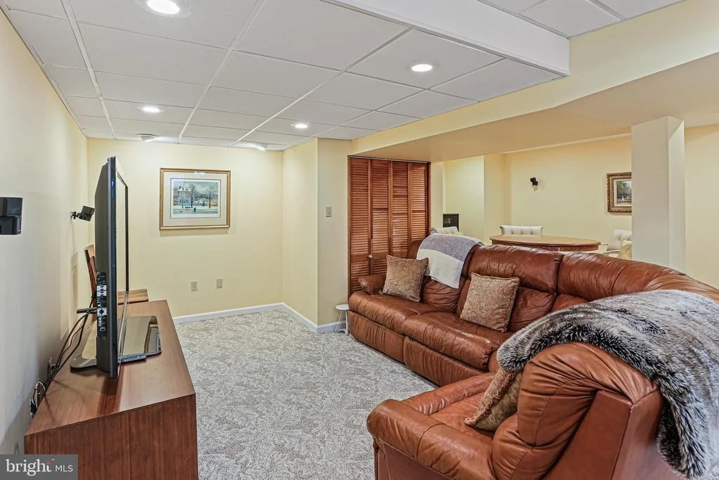 Photo of 8668 FELSVIEW DRIVE
