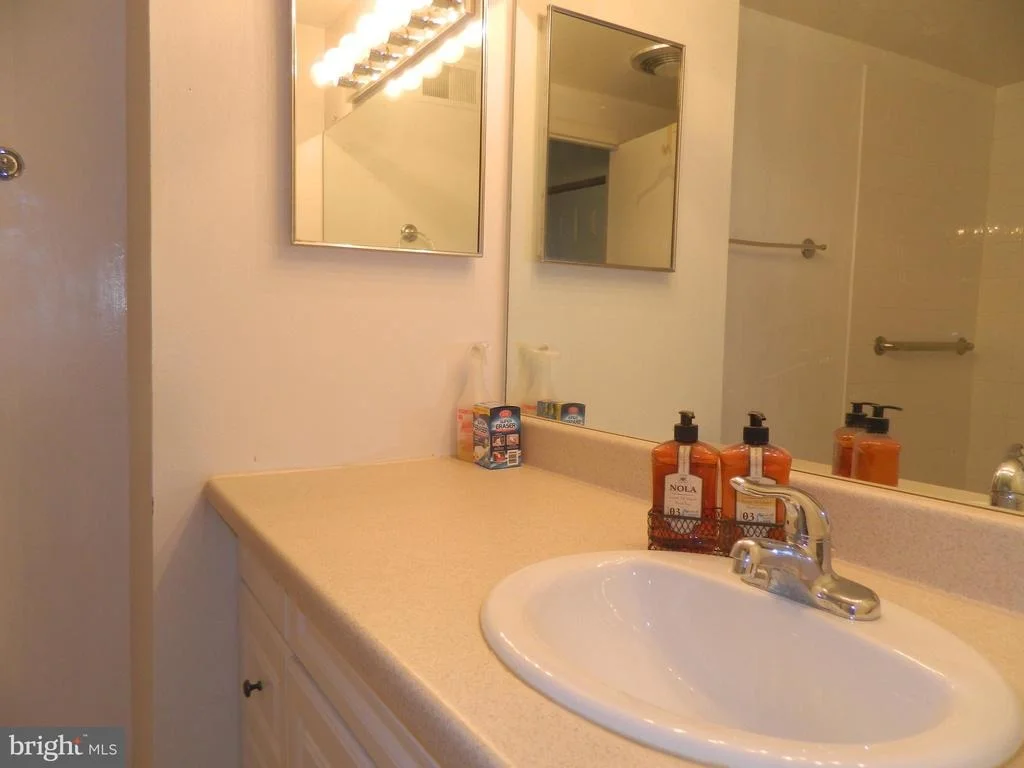 Photo of Unit 1C at 3617 GLENEAGLES DRIVE