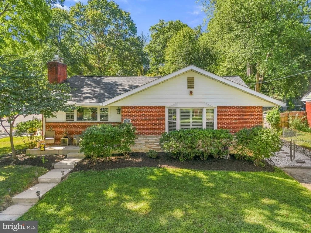 Photo of 1600 FLORA LANE