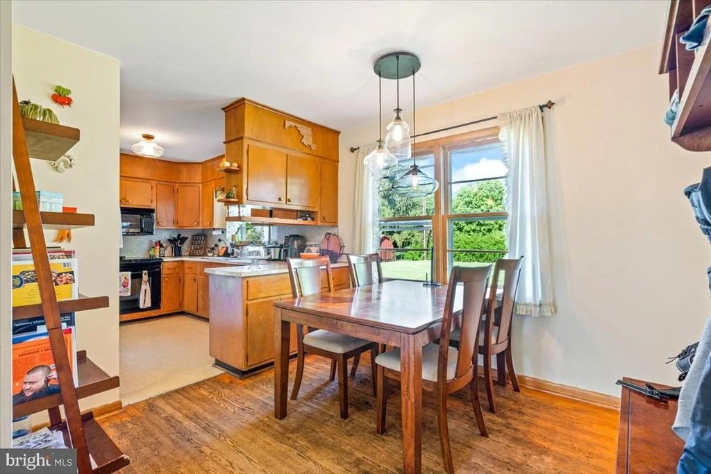 Photo of 8002 SUNNYBROOK COURT