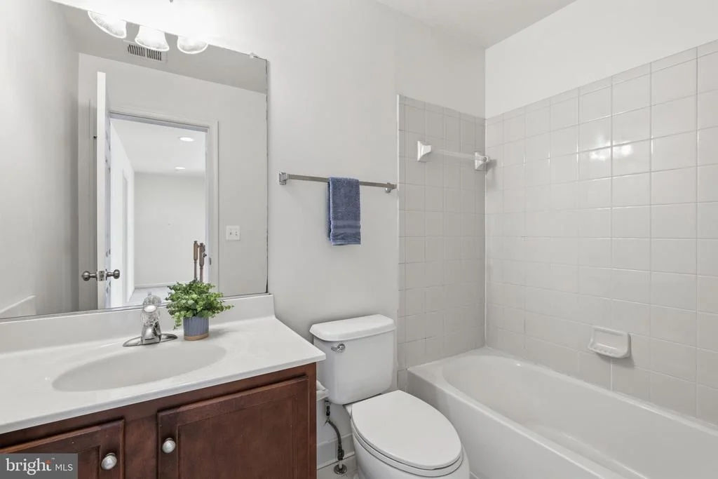 Photo of 17515 MINA LANE