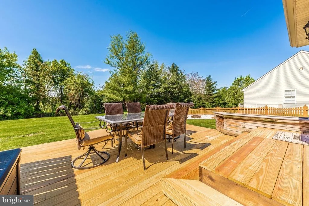 Photo of 638 BUSHYTAIL DRIVE