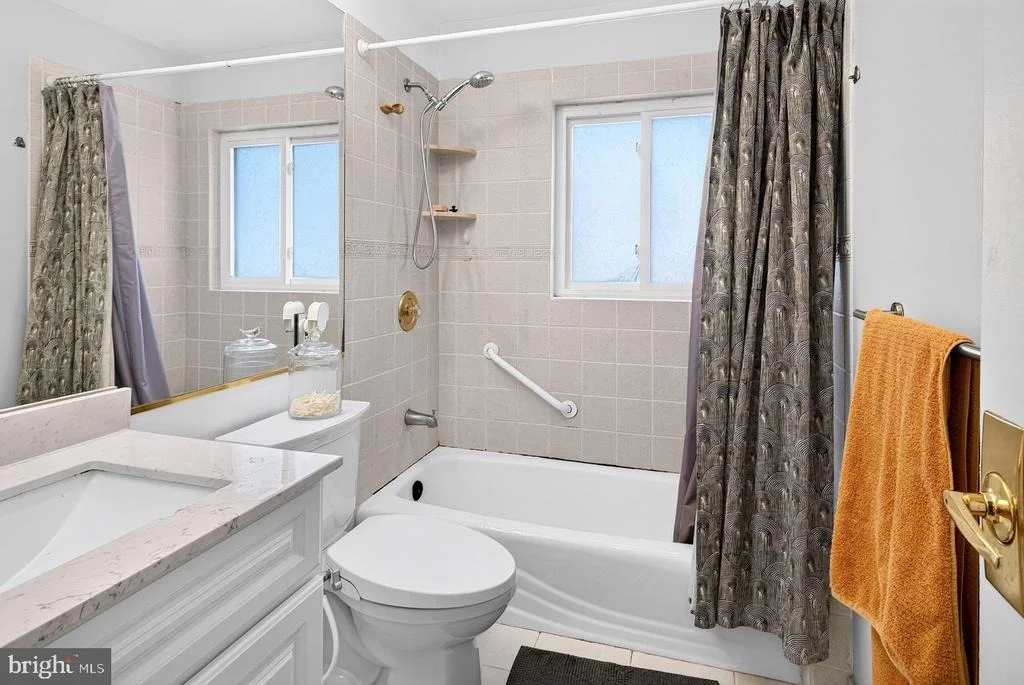 Photo of 717 DORIS TERRACE