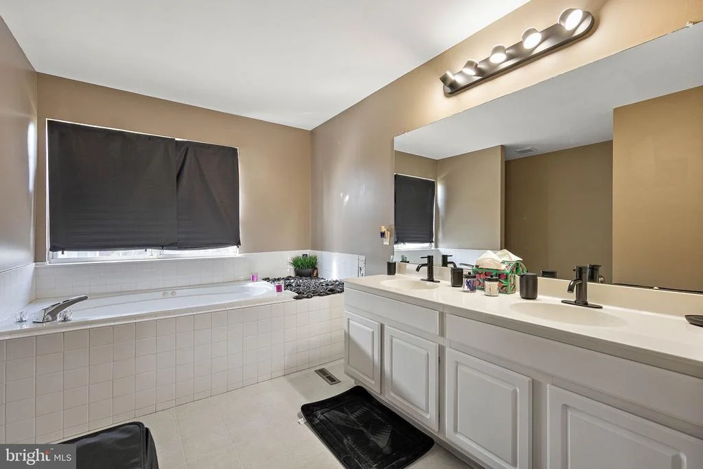 Photo of 602 CORWIN COURT