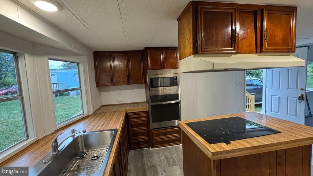 Photo of 15630 OVERVIEW CIRCLE