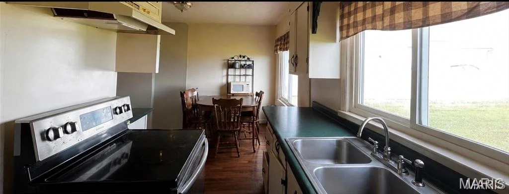 Photo of 802 Summit St