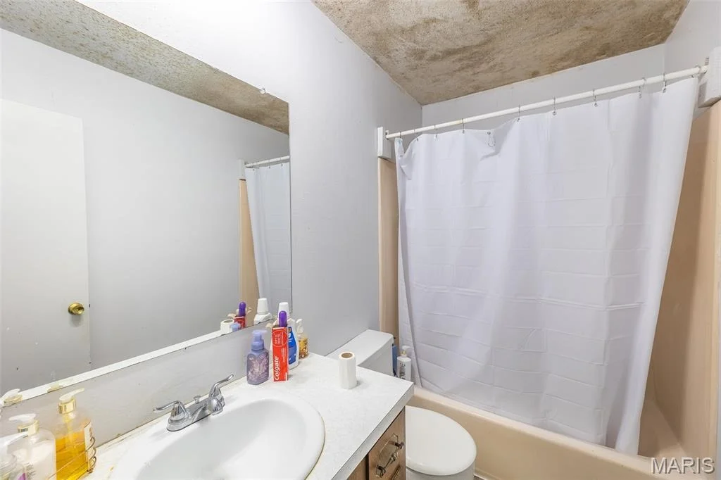 Photo of 2709 Oakmoore Drive