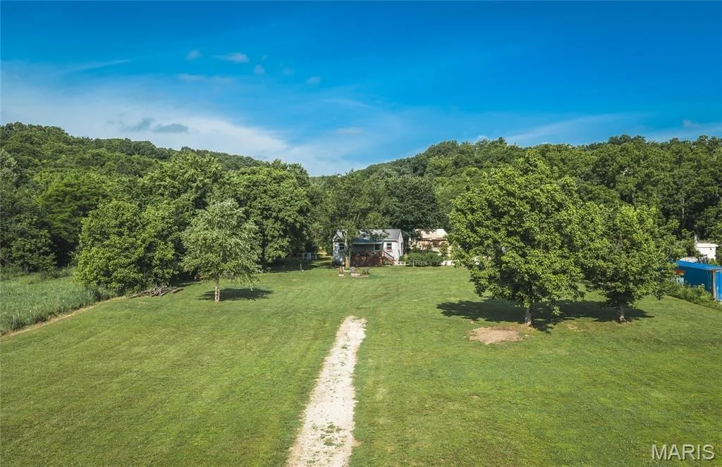 Photo of 17904 Cliff Road