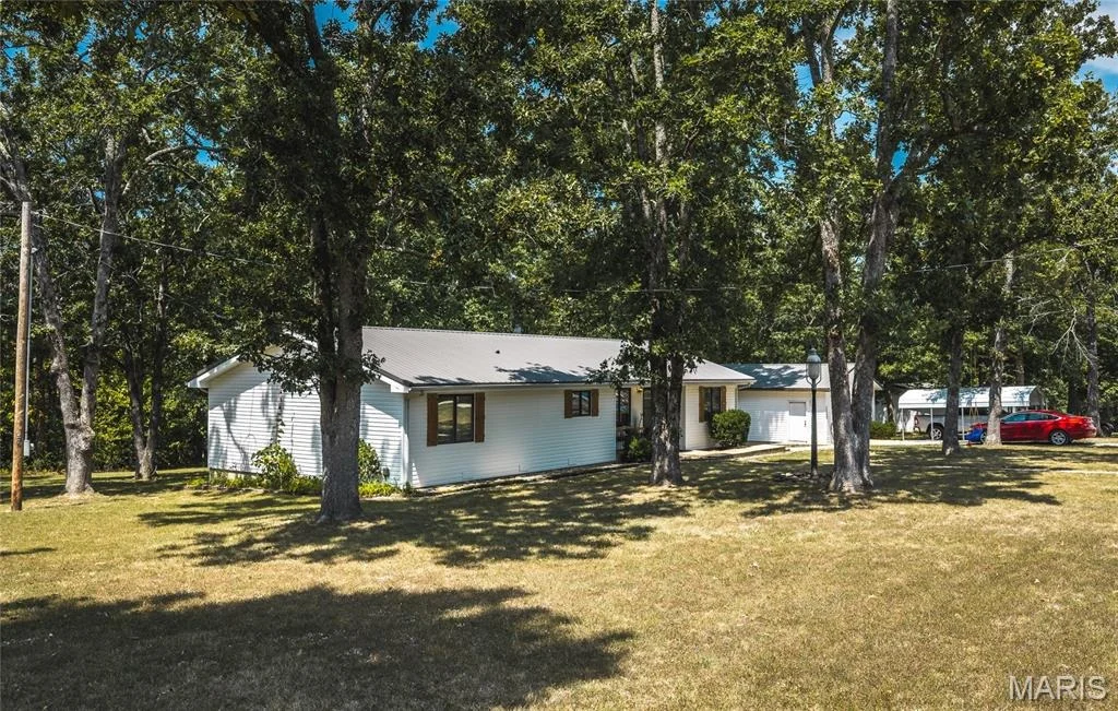 Photo of 13915 Maple Lane