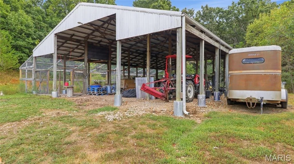 Photo of 1804 Bluebird Road