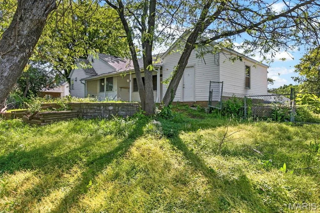 Photo of 765 N Main Street