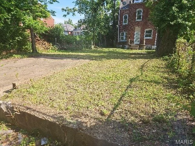 Photo of 5161 Maple Avenue