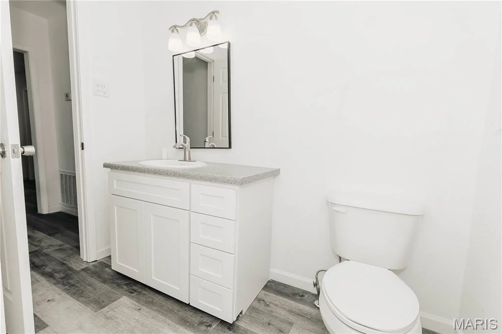 Photo of 308 W 5th Street