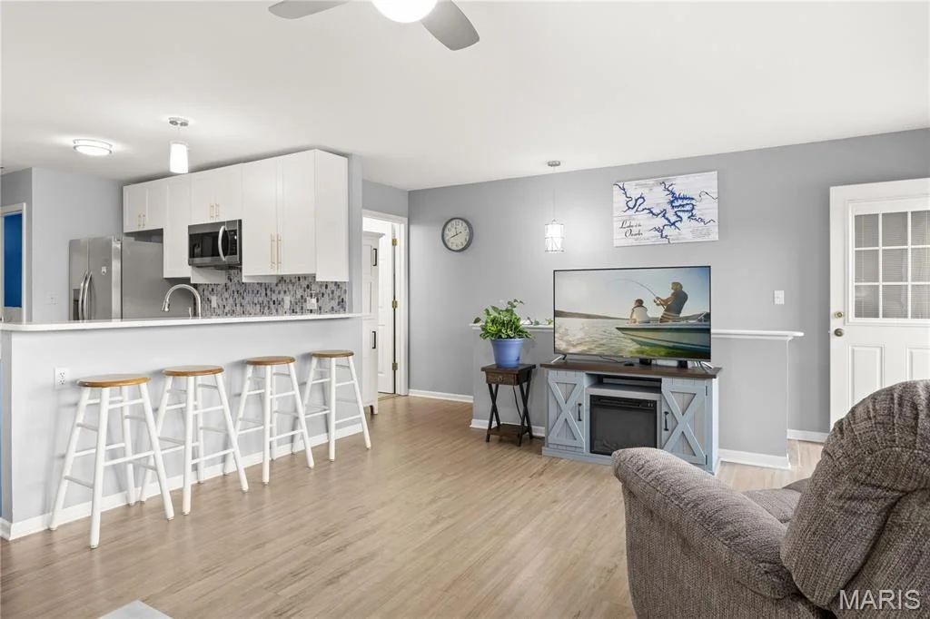 Photo of 30481 Edgeview Drive
