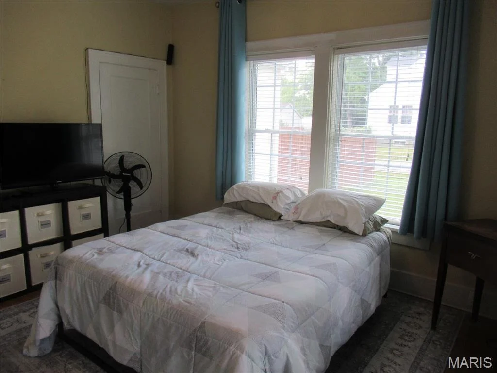 Photo of 230 Maple Street